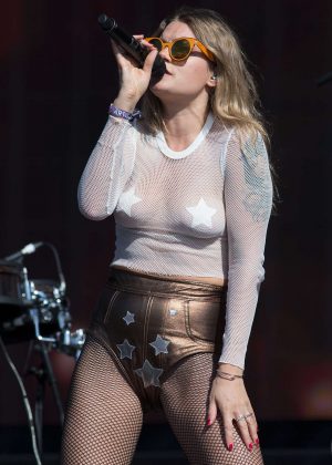Tove Lo - Performa at British Summer Time Festival 2017 in London